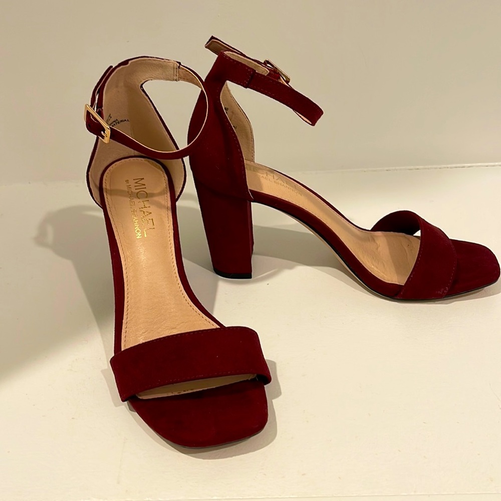 Michael Shannon Stella Suede Pump Cabernet